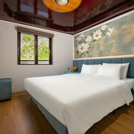 Halong Fantasea Cruise Hotel Ha Long Bagian luar foto
