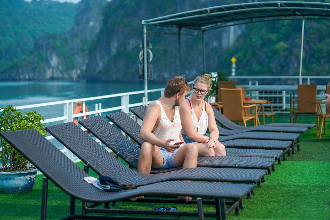 Halong Fantasea Cruise Hotel Ha Long Bagian luar foto