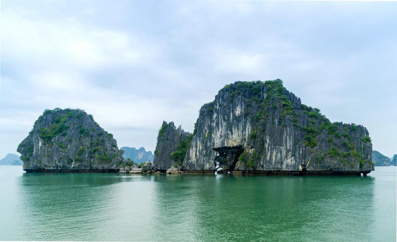 Halong Fantasea Cruise Hotel Ha Long Bagian luar foto