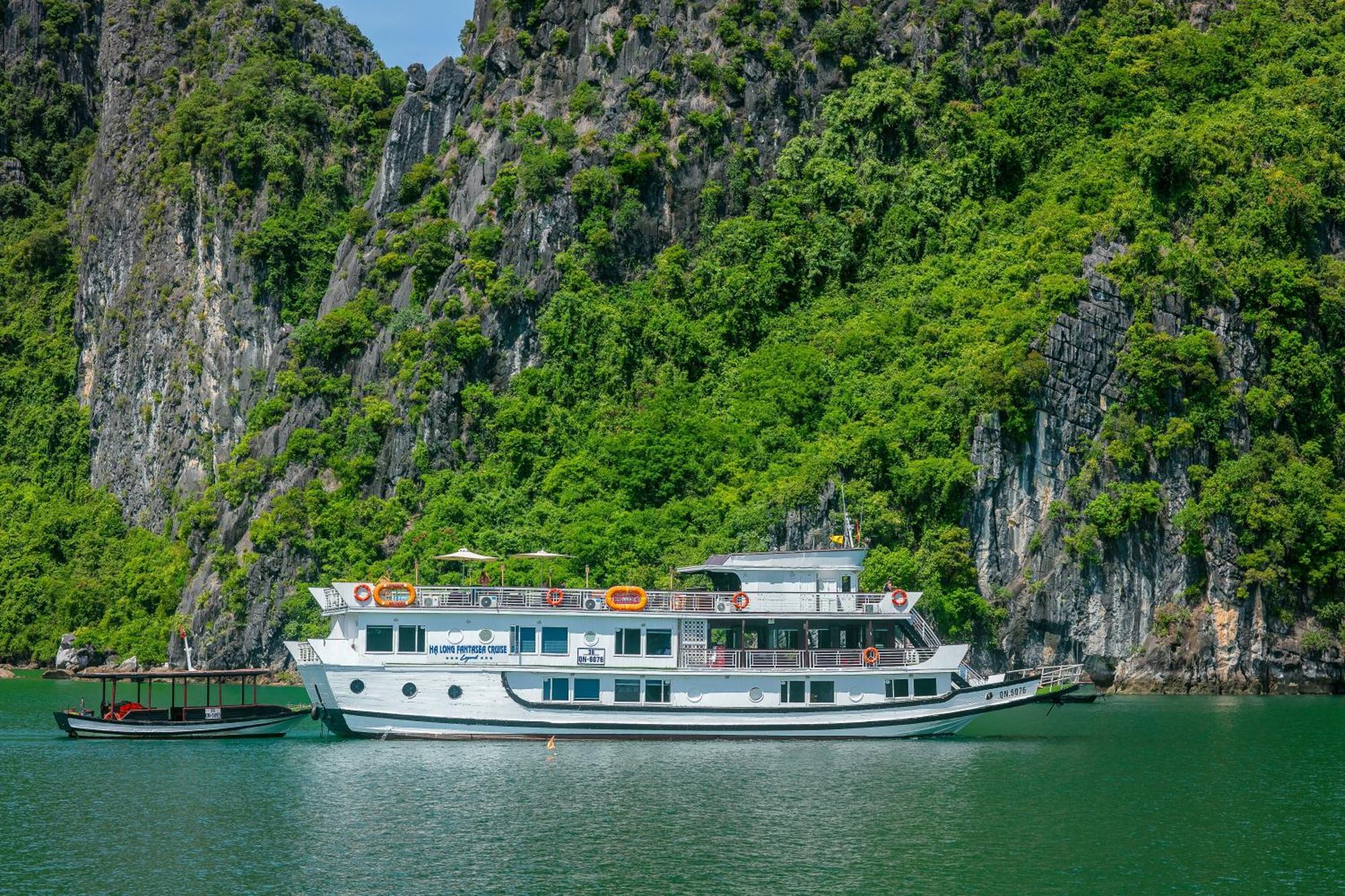 Halong Fantasea Cruise Hotel Ha Long Bagian luar foto